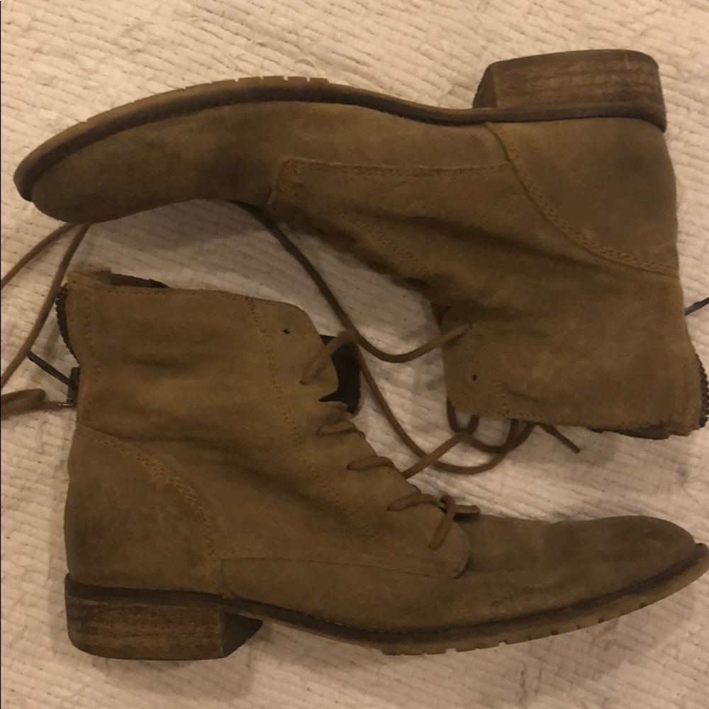 Steve Madden Suede Ankle Boots - size 8
